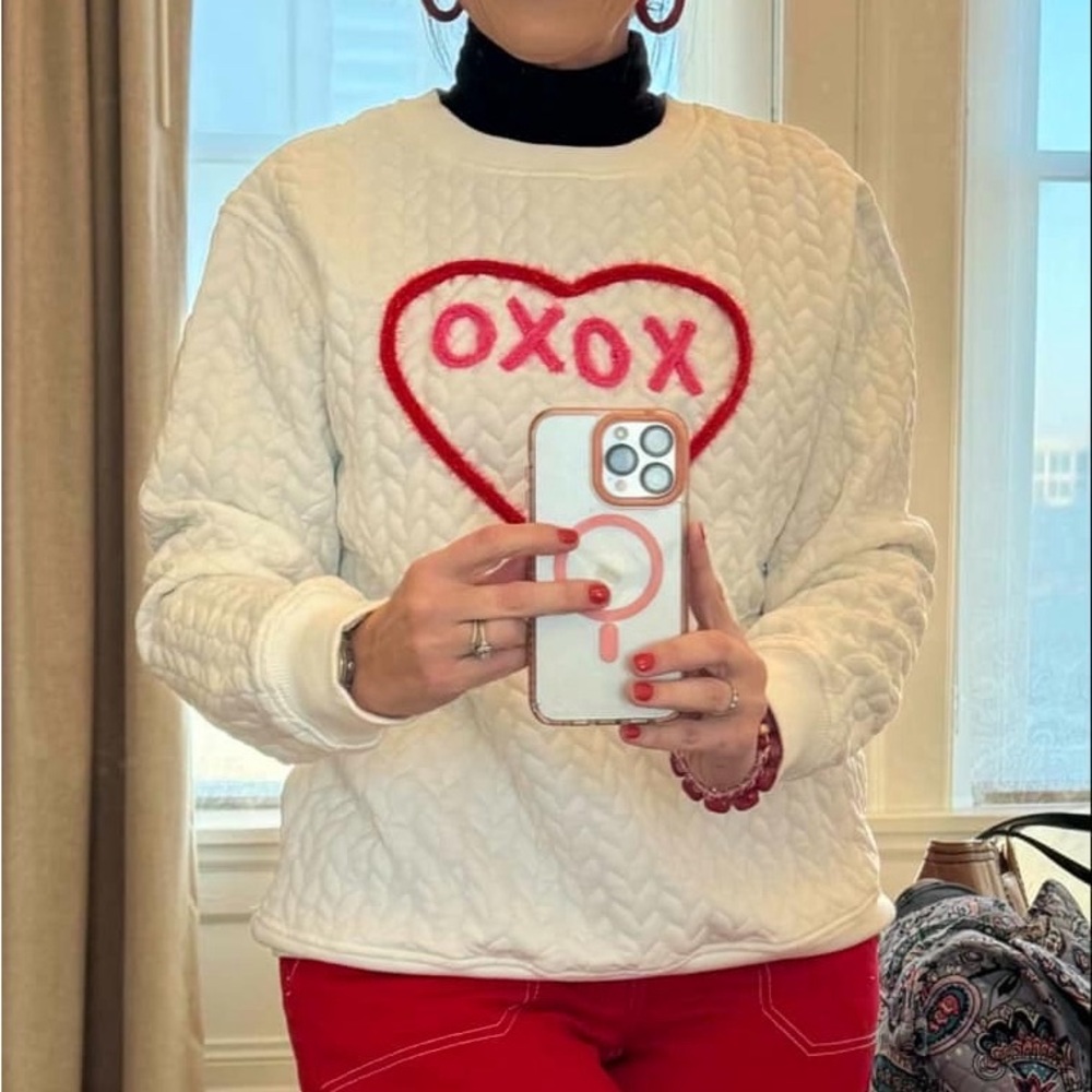 Woman’s new sweater Heart XOXO chenille embroidered textured sweatshirt.